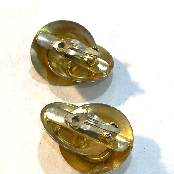Vintage clip on earrings chunky retro brushed gold tone Boss Lady chic style - Picture 2 of 5